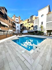 Piso  Calle del general ricardos. Espectacular piso con piscina en madrid
