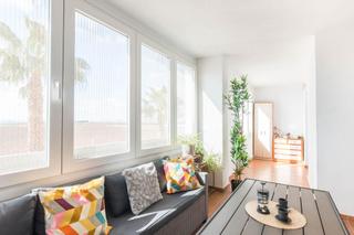 Apartament  Calle pino carrasco. Mismo precio, más espacio disfruta tu gran terraza acristalada