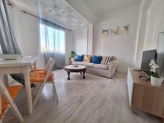 Miete Etagenwohnung  Calle de san martín de porres. Se alquila bonito piso en la plaza de merced!