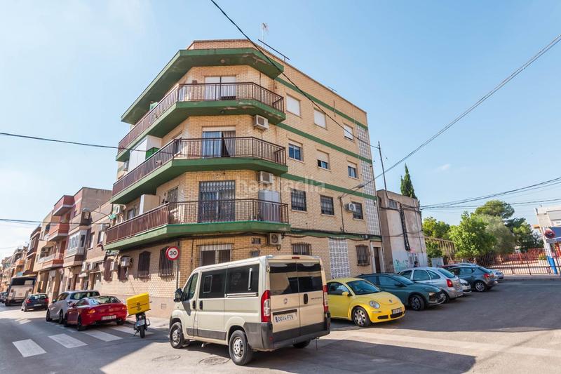 Foto b477172f-b9f4-42a8-a0a6-e452f6cab7de. Pis amb aparcament a Cabezo de Torres Murcia