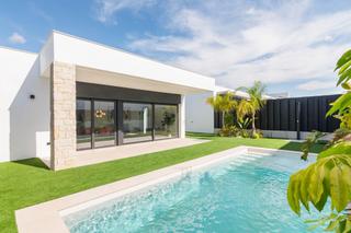 Chalet  Urbanizacion de la quinta. Bienestar y seguridad dentro y fuera  urbanización la quinta