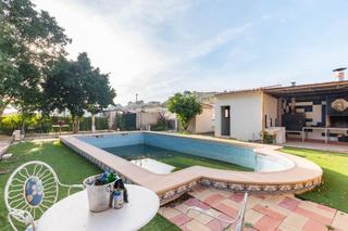 Chalet  Camino rambla de las salinas. Un refugio con alma en plena huerta murciana