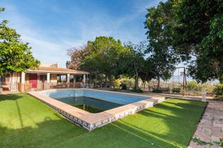 Xalet  Camino rambla de las salinas. Un refugio con alma en plena huerta murciana