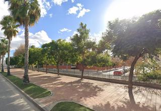 Lloguer Aparcament cotxe  Calle la ceña. Se alquila plaza de garaje en zona hero, alcantarilla