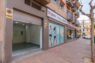 Local Comercial a Calle cartagena 87. Local en venta junto a cuartel de artilleria  calle cartagena, b