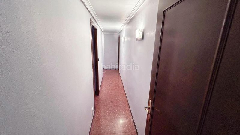 Foto 3e3938c0-b2fa-4df1-b28a-0387a3250762. Flat with parking in Eixample Alcoi