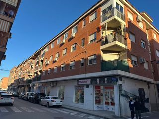 Piso  Calle calvario. Un piso para crecer, en pleno centro de santomera