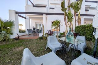 Pis  Premios ppe asturias depo. Planta baja con jardín privado en las terrazas de la torre golf