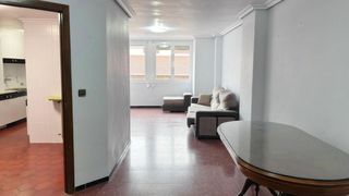 Miete Etagenwohnung  Avenida juan gil-albert. Amplio piso con garaje, trastero y terraza en la zona norte de a