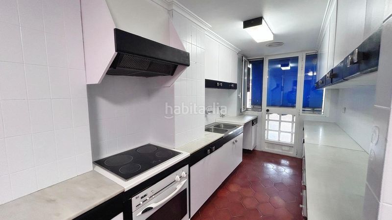 Foto a0eb0868-3780-42fd-a7a3-d13c2032df0c. Lloguer pis amb aparcament a Eixample Alcoi