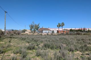 Finca rústica  Pública poligono. Terreno rústico de 2.424 m2 junto a la futura autovía del arco n