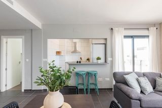 Erdgeschoss  Carretera pinoso-los baños. Planta baja a estrenar con piscina, terraza y solárium privado f