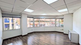 Rent Office space  Calle santa catalina. Se alquila oficina en gran vía del escultor francisco salzillo