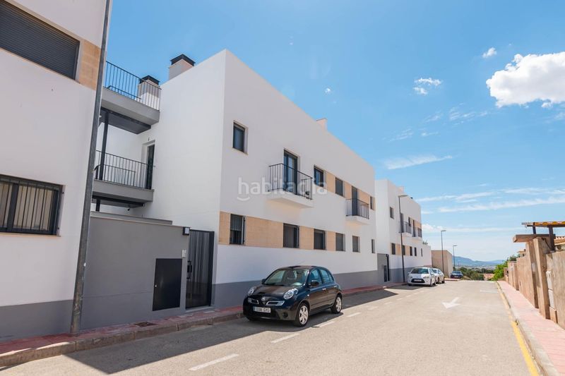 Foto b78cf97e-f469-40af-99af-f77583679084. Edificio in Fortuna