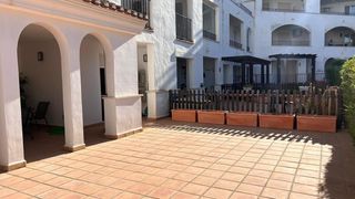 Rent Ground floor  Calle tintorera. Alquila tu oasis de tranquilidad en la torre golf resort