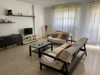 Rent Flat  Calle calle de la olma. Amplio piso para estudiantes en san andrés, junto al jardín de l