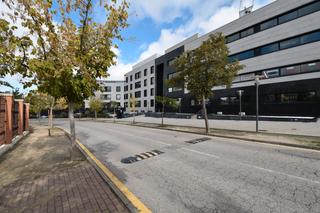 Motorradparkplatz in Calle Poeta José Hierro 1