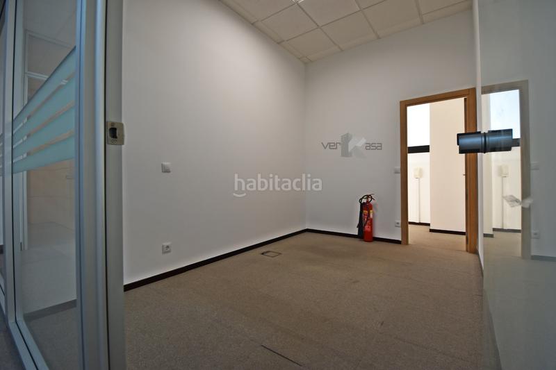 Foto 015b94b5-d791-4318-ba2f-7d08dfcffef3. Bureau dans calle poeta josé hierro 1 dans San José-Buenos Aires Pinto