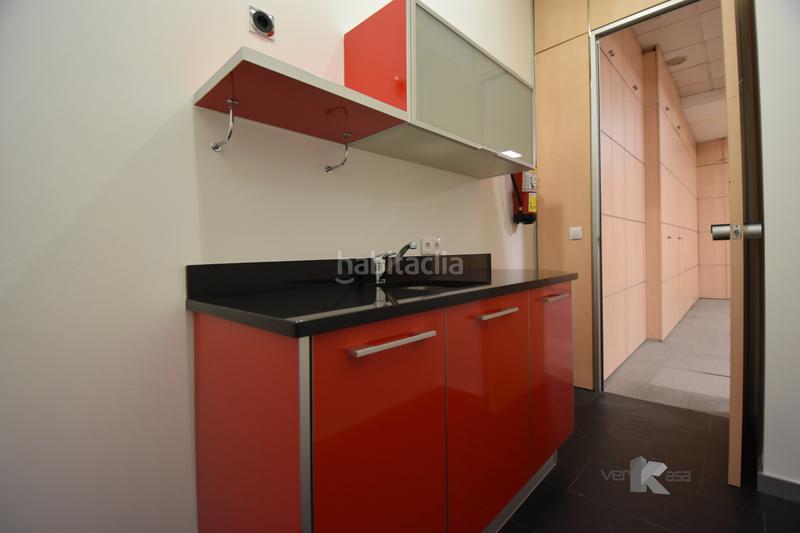 Foto 41a87b95-1224-4144-b003-93b96c1f36cf. Bureau dans calle poeta josé hierro 1 dans San José-Buenos Aires Pinto