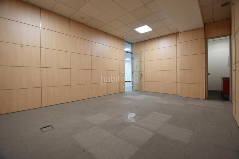 Foto 7b162a12-444b-48b6-acce-6755ad24c9df. Bureau dans calle poeta josé hierro 1 dans San José-Buenos Aires Pinto