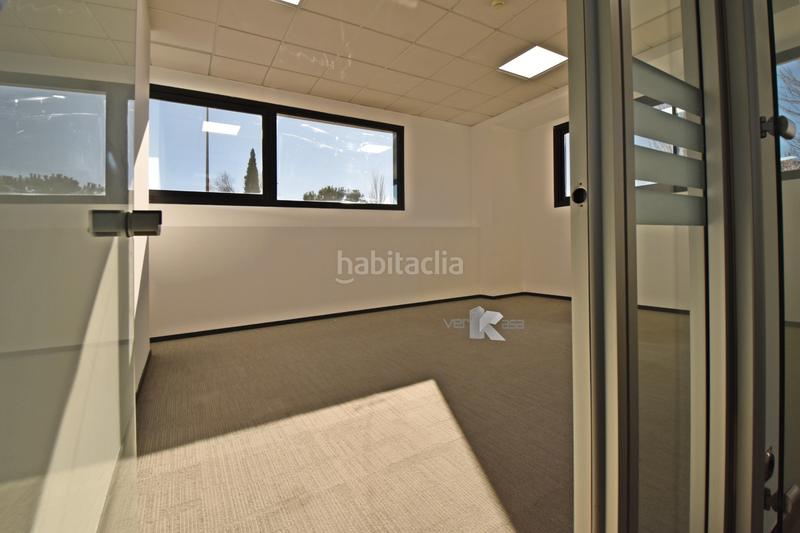 Foto a8c27acb-9862-4e23-9f44-04933c58bc55. Bureau dans calle poeta josé hierro 1 dans San José-Buenos Aires Pinto