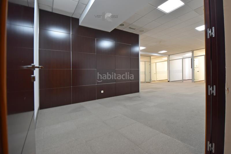 Foto e3061f37-c43f-45ad-a446-354c869db2ab. Bureau dans calle poeta josé hierro 1 dans San José-Buenos Aires Pinto