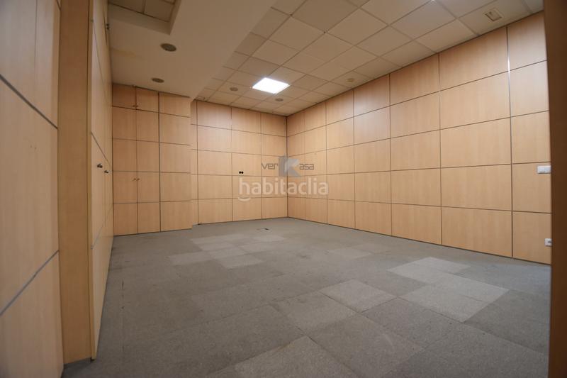 Foto 24daec2c-a1ae-4c58-8b59-46f3329ca757. Büro in calle poeta josé hierro 1 in San José-Buenos Aires Pinto