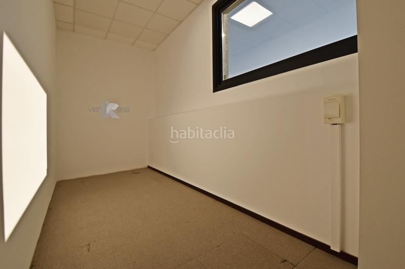 Foto 4e384b69-f3ee-4b37-a298-1401dffc8ac4. Büro in calle poeta josé hierro 1 in San José-Buenos Aires Pinto