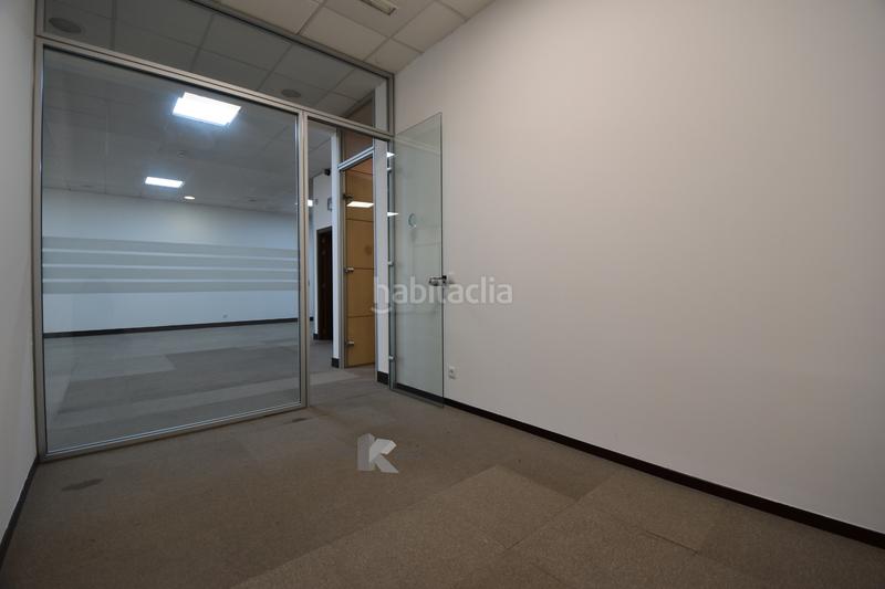 Foto 5810941c-ba23-4d86-bbcd-172f1544caf5. Büro in calle poeta josé hierro 1 in San José-Buenos Aires Pinto