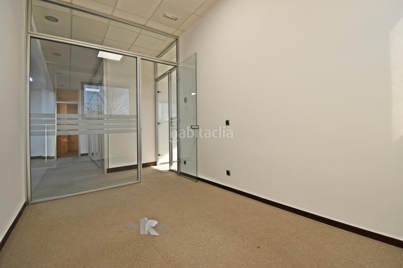 Foto 7ff722a4-b020-4951-a10d-a49cc3b81ea1. Büro in calle poeta josé hierro 1 in San José-Buenos Aires Pinto