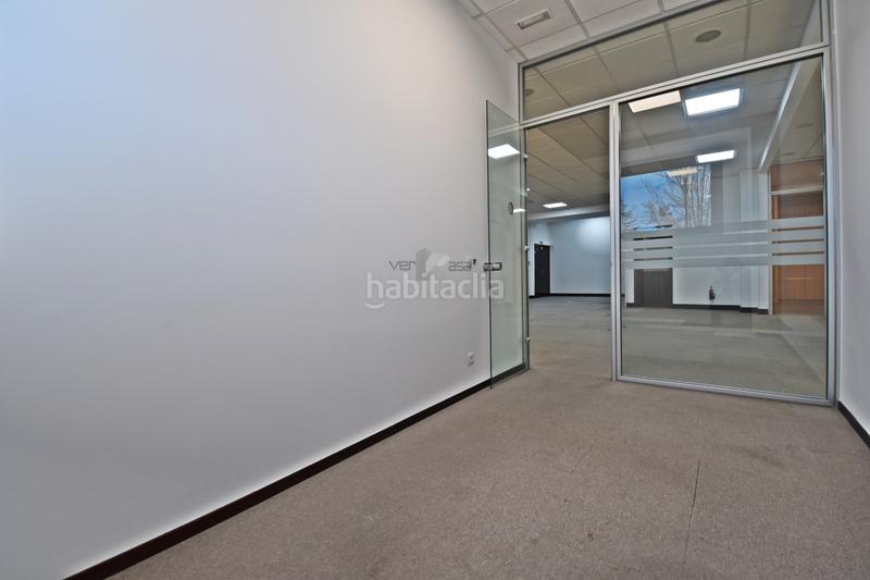 Foto b9b3e8fa-e387-4134-9d24-c6ce13a7b8c0. Büro in calle poeta josé hierro 1 in San José-Buenos Aires Pinto