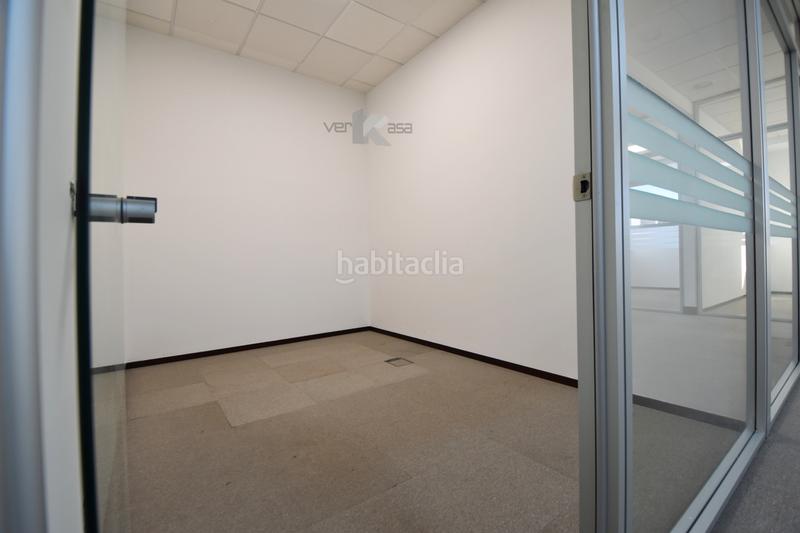 Foto ececfe55-77ed-45db-b302-2637fa8a7b66. Büro in calle poeta josé hierro 1 in San José-Buenos Aires Pinto