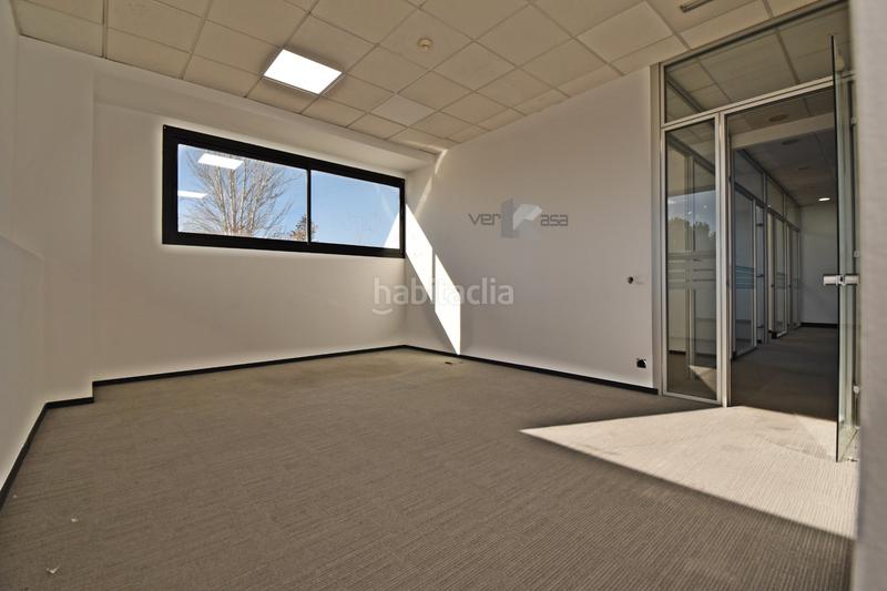 Foto 88192a86-3c2b-4b33-8a2e-88946ed4b2c0. Oficina en calle poeta josé hierro 1 en San José-Buenos Aires Pinto