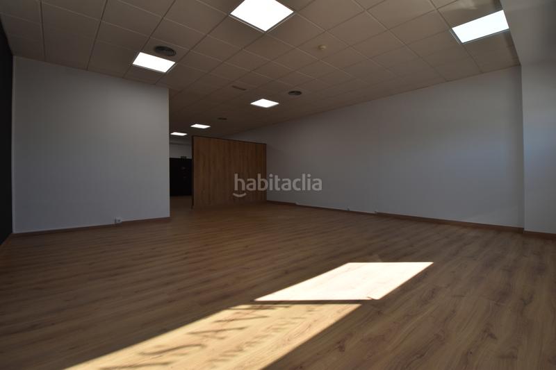 Foto 3efd1c54-f87a-4b84-8cf6-0964e76d9a82. Local commercial dans calle poeta josé hierro 1 dans Pinto