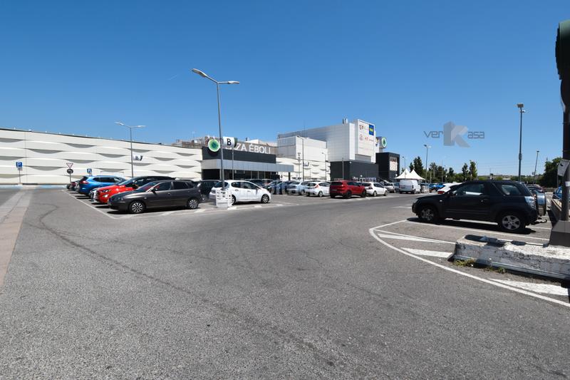 Foto fcc508b3-c4f9-4e77-976e-8f4956fb418c. Locale commerciale in calle poeta josé hierro 1 in Pinto