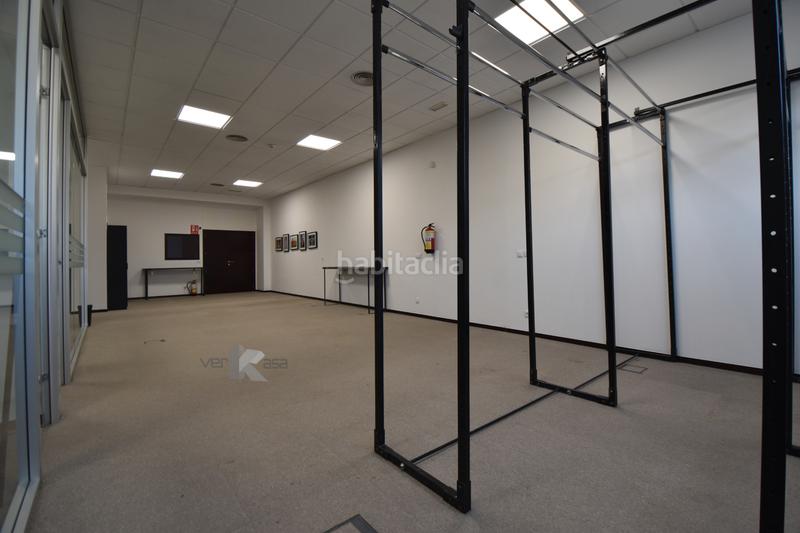 Foto 0c0f93bc-4939-4a45-80cc-fcbc86d6a90c. Rent business premise in calle poeta josé hierro 1 in Pinto