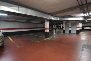 Autoparkplatz in Plaza de jaime meric 7