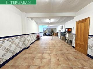 Casa a Vilamarxant. Casa en el centro de vilamarxant con gran garaje y lista para en