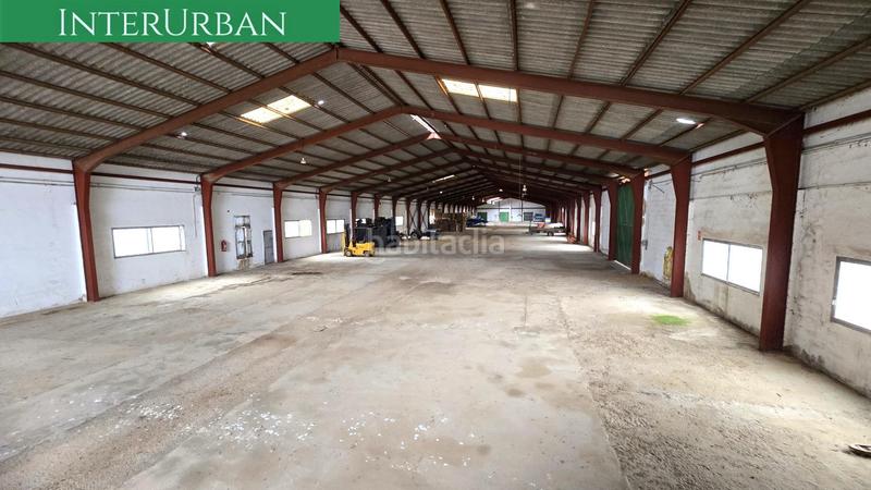 Foto 021d2bd6-3957-4a68-a079-2dd5686370a9. Alquiler nave industrial  de 2.500 m en lliria con acceso camiones, oficinas y zona de carga en Llíria