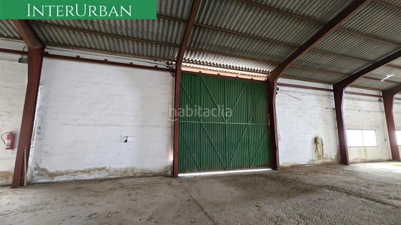 Foto 155ff132-0f5b-47e7-bad9-9b82546ba666. Alquiler nave industrial  de 2.500 m en lliria con acceso camiones, oficinas y zona de carga en Llíria