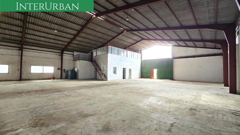 Foto c059ea62-67b3-475b-9037-75be6ec692ca. Alquiler nave industrial  de 2.500 m en lliria con acceso camiones, oficinas y zona de carga en Llíria