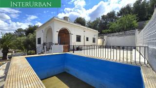 Chalet en Casinos. Exclusiva interurban  naturaleza, privacidad y piscina a solo 10