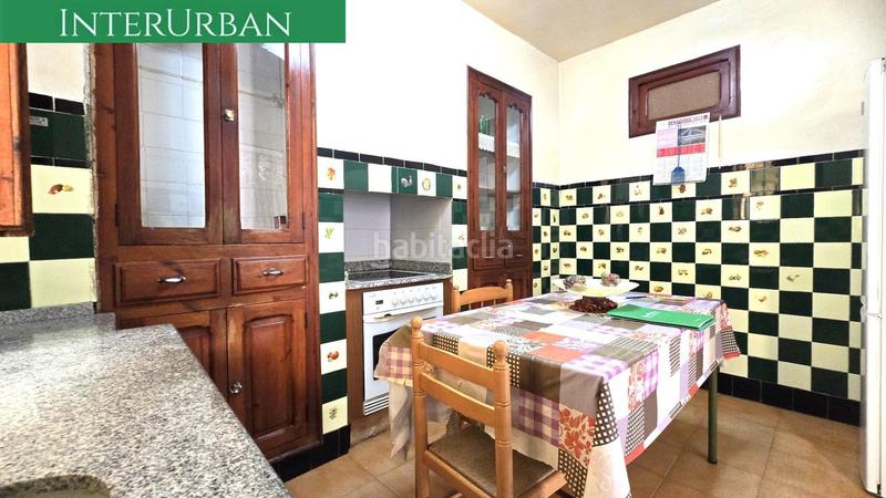 Foto 417a15ba-1a13-4f89-93f8-8260f4623411. Casa exclusiva casa de pueblo con encanto , terrazas, paellero y garaje en Benaguasil