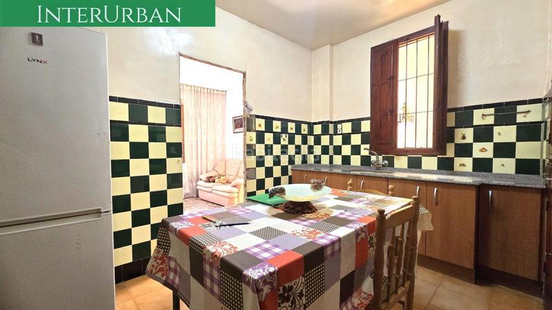 Foto 4e5c854d-055f-4640-a0a6-d1f1c1f460c9. Casa exclusiva casa de pueblo con encanto , terrazas, paellero y garaje en Benaguasil