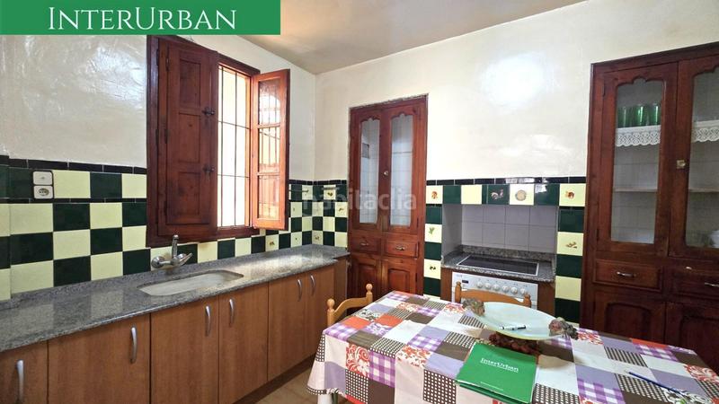 Foto 659851fb-c62a-4bc5-b8e8-d6450ed5f4b8. Casa exclusiva casa de pueblo con encanto , terrazas, paellero y garaje en Benaguasil