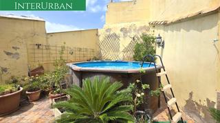 Casa en Casco Antiguo. Casa adosada con terraza, piscina desmontable, chimenea y vistas Casa en Casco Antiguo. Casa adosada con terraza, piscina desmontable, chimenea y vistas