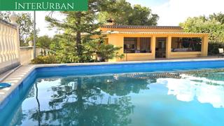 Chalet à Santa Bárbara. Exclusiva  chalet en llíria con 3 habitaciones, piscina privada