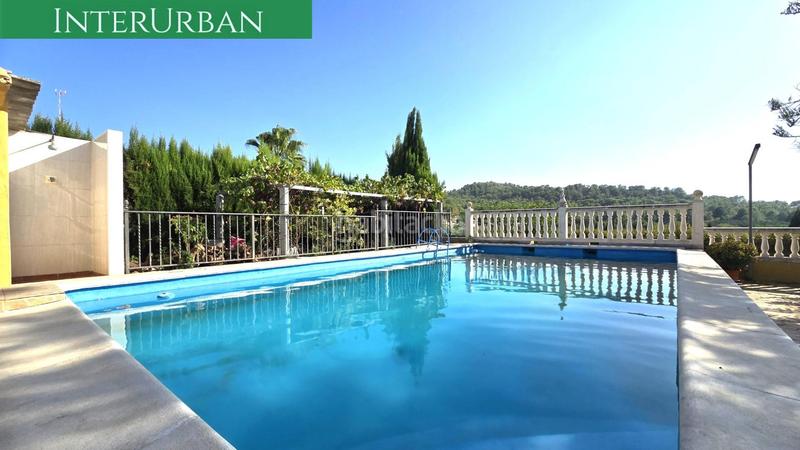 Foto 5736fd0f-fff1-454f-9da3-eb72327bde60. Chalet exclusiva chalet con 3 habitaciones, piscina privada y vistas panorámicas en Llíria