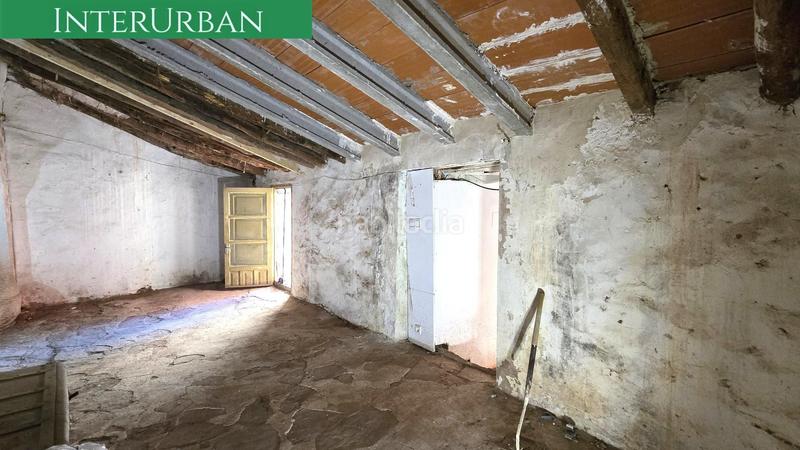 Foto 2427b5fd-7b51-4e8a-aeb2-0300fd8feb57. Casa amb aparcament a Gátova