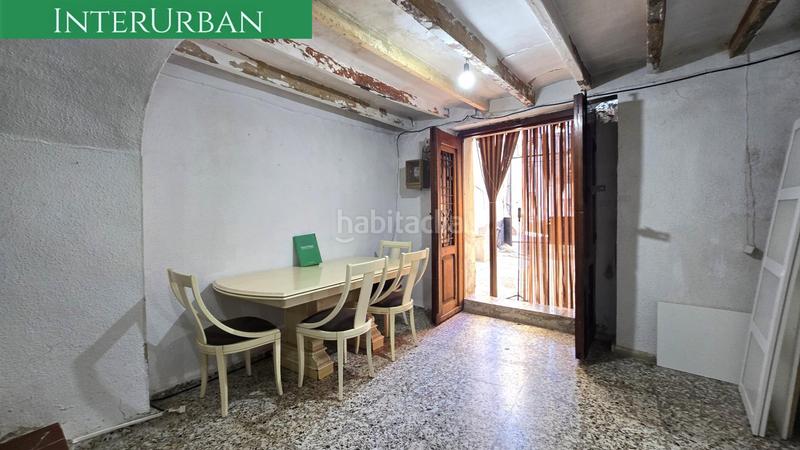 Foto a13ec0ac-894f-4430-aacc-025ee61edc1a. Casa amb aparcament a Gátova